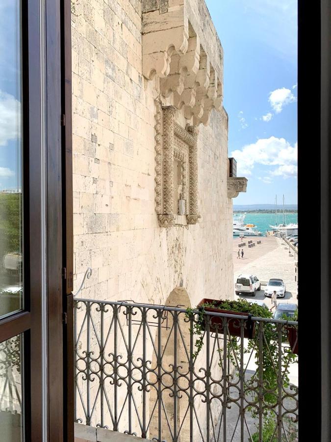 La Gorgone Ortigia Suites Syrakuzy Zewnętrze zdjęcie