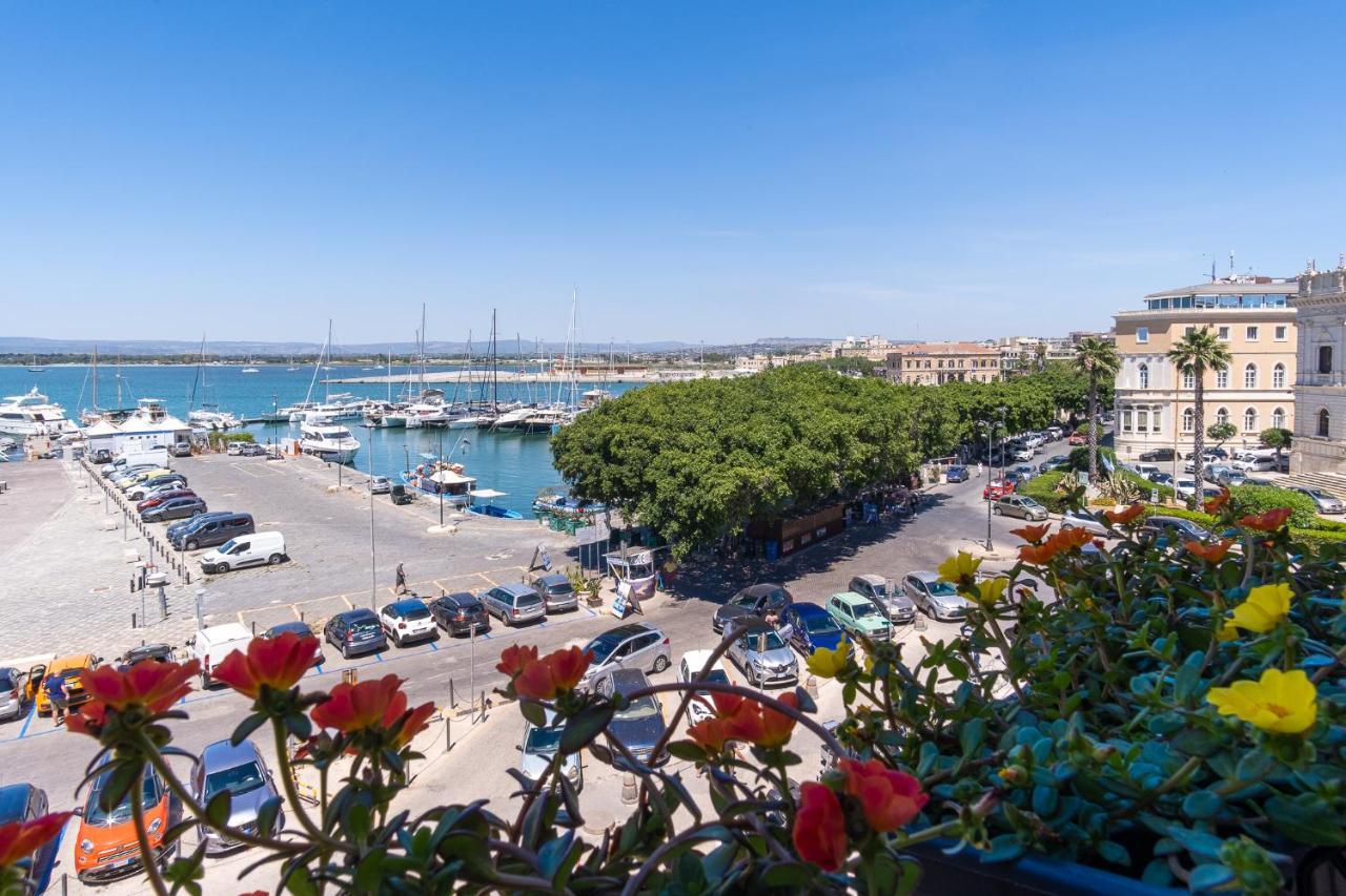 La Gorgone Ortigia Suites Syrakuzy Zewnętrze zdjęcie